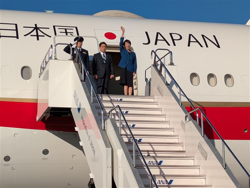 日本首相高市早苗21日搭乘專機飛往南非參加G20峰會，各界關注她能否有機會與中國總理李強接觸。（圖／翻攝自X平台 @takaichi_sanae）