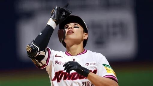 宋成文正式簽約教士！　目標擠進開季名單