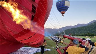 年薪上看80萬！台東招「熱氣球飛行員」