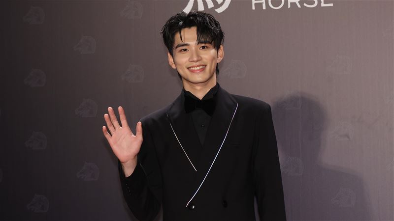 王品澔體重狂掉 捲不倫風波他尬笑回應了