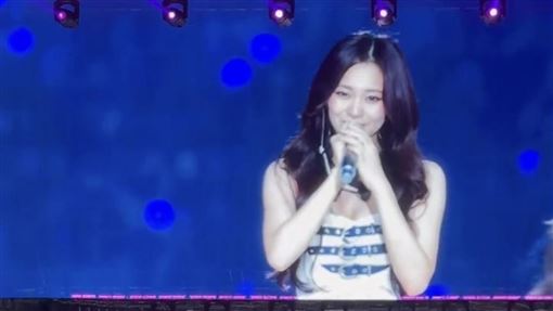 子瑜絕美現身！千名粉絲TWICE場外聽音漏