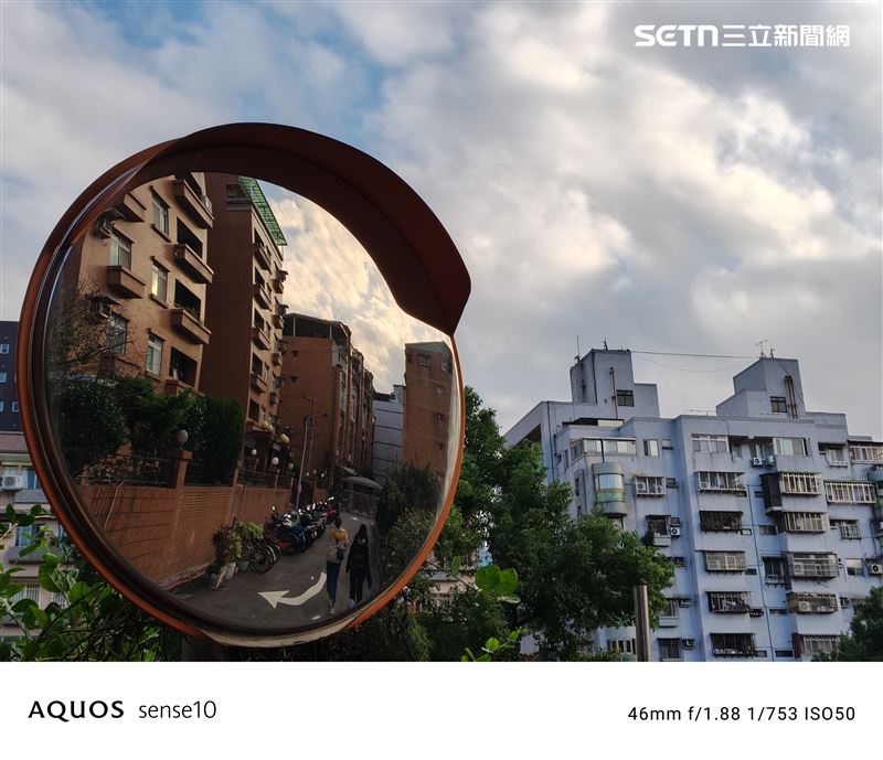 夏普AQUOS sense10戶外