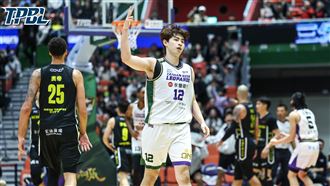 飆超前三分彈　林信寬自嘲被奧帝「放投」