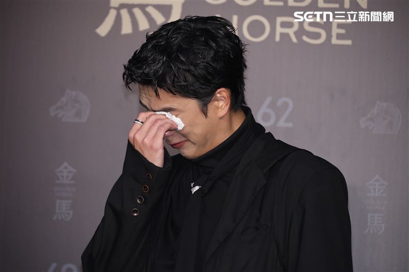 曾敬驊在得知獲獎後數度爆哭。（圖／記者鄭孟晃、趙于瑩攝影）