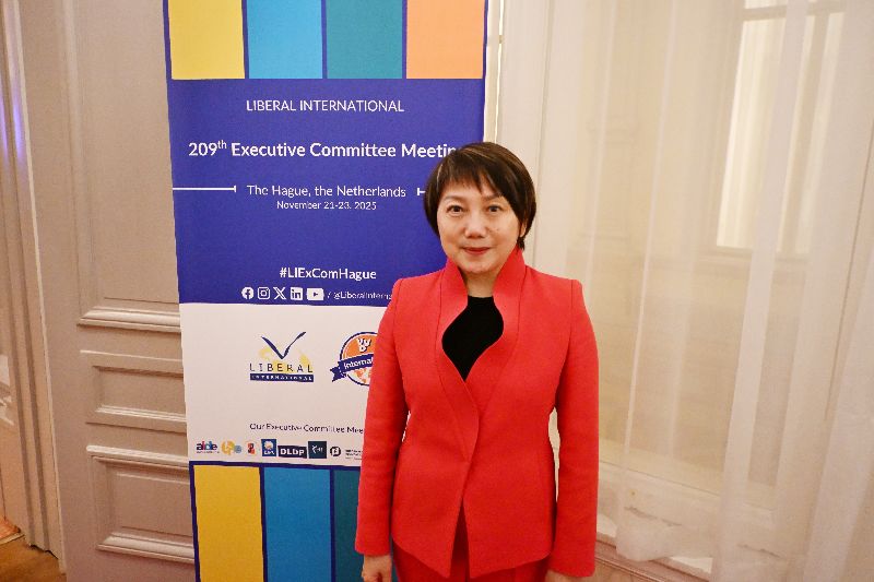 民進黨立委范雲赴荷蘭海牙出席國際自由聯盟會議並發表專題演說，她提到中國對台灣的脅迫行動不斷升級，呼籲自由世界支持台海和平、支持台灣有意義地參加國際組織，並對中國跨國鎮壓採取具體行動反制