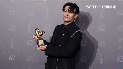 張震封帝被質疑「爽拿獎」不忍回應了