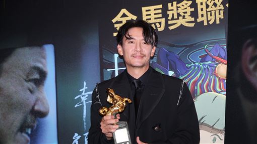 張震二度封影帝　三間廟超靈：靠1物加持