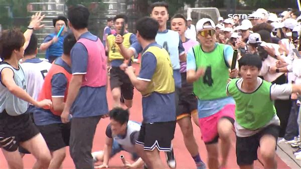 現場大隊接力賽熱血開跑