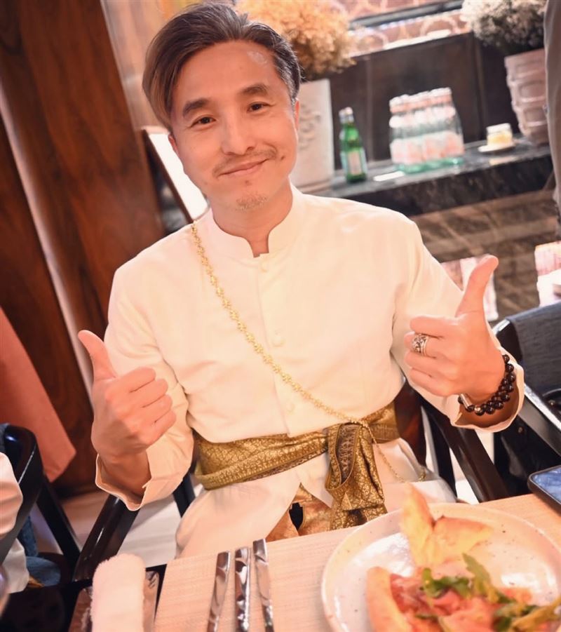 王少偉近日在臉書上透露被母親問「你是不是胖了」。（圖／翻攝自王少偉臉書）