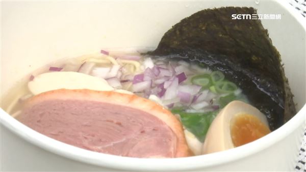 現場有許多美食