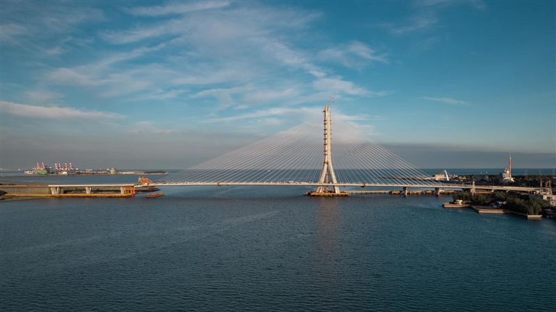 淡江大橋將在明年完工。（圖／翻攝自蔡英文臉書）