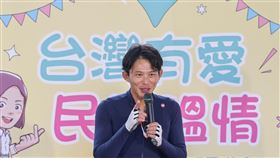 黃國昌出席寒冬送暖園遊會（2）台灣民眾黨台北市議員黃(水靜)瑩22日在新北投舉辦「台灣有愛 民眾溫情」寒冬送暖園遊會，民眾黨主席黃國昌（圖）出席與會，盼選民持續支持。中央社記者裴禛攝 114年11月22日