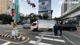 行人,車禍,台中,西屯,死亡,行人地獄,斑馬線,貨車,右轉（圖／翻攝畫面）