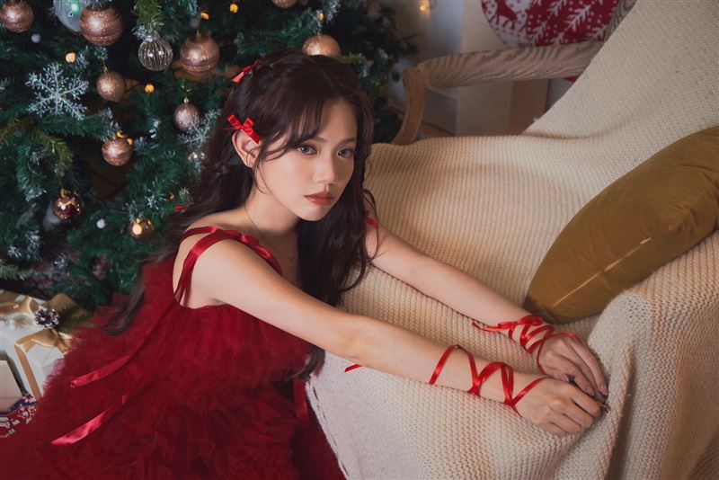 黃于庭飄仙氣。（圖／中天提供）