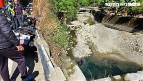 台中,女子,19歲,墜溪,自撞,騎車,護欄,死亡,車禍（圖／翻攝畫面）