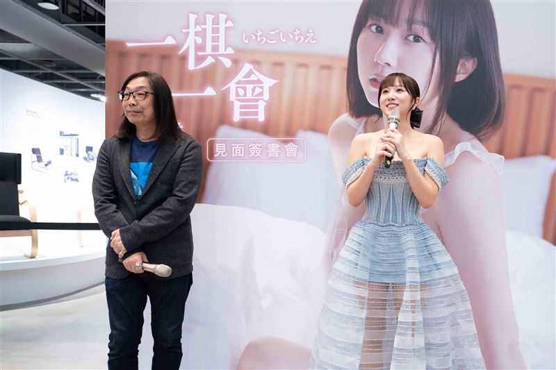 時尚攝影大師黃天仁出席斐棋寫真見面會。（圖／尖端出版提供）