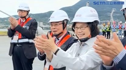 相約看淡江大橋！小英這招讓蘇貞昌秒無言