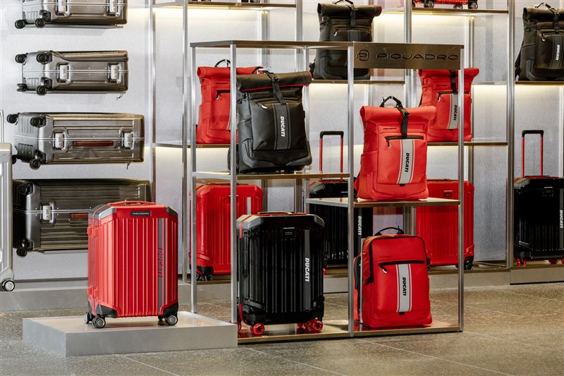 PIQUADRO攜手Ducati推出第二波聯名系列新品。（圖／品牌業者提供）