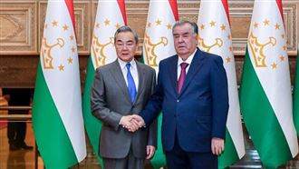 中國外交部長王毅22日結束訪塔吉克行程，並針對高市先前挺台言論大批日本。（圖／翻攝畫面）