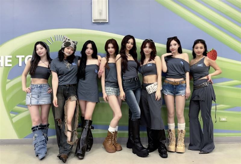 韓國女團TWICE連兩天在高雄世運主場館舉辦首場在台演唱會。（圖／翻攝自TWICE IG）