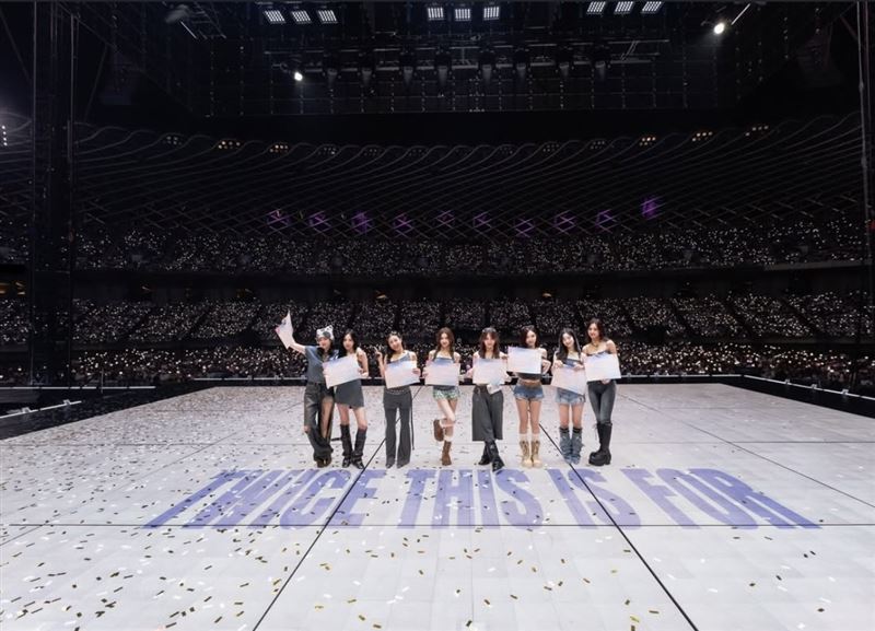 TWICE出道十年，首次來台開唱。（圖／翻攝自TWICE IG）