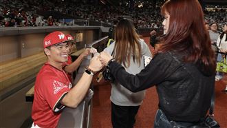 古久保離台朱育賢不忘送機　談打WBC意願