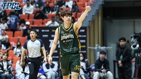 雲豹飆13記外線大勝23分　特攻慘吞4連敗