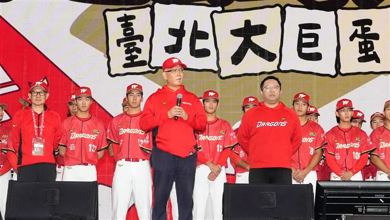 味全龍感謝祭在台北大巨蛋湧進近萬名龍迷。（圖／味全龍提供）