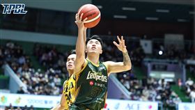 曹薰襄傳出團隊最多8次助攻。（圖／TPBL提供）