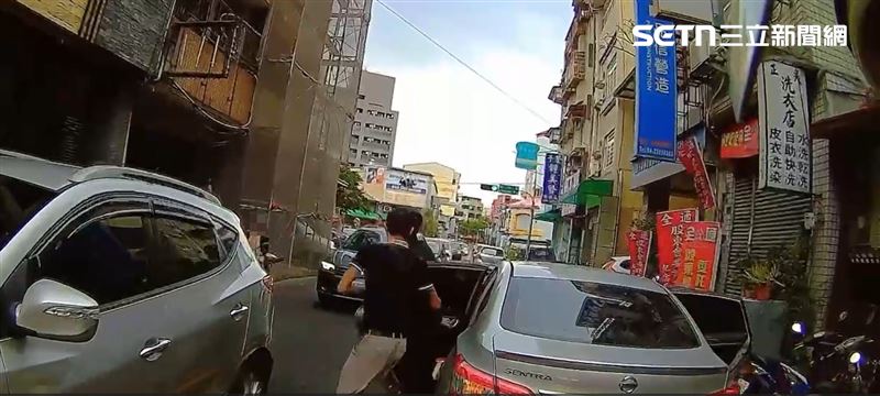 逃逸移工跳車狂奔 民眾變活體GPS助警逮人