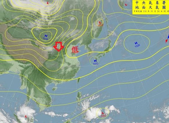鄭明典分享地面天氣圖，提醒這次台灣的降溫會比較有感，只是影響時間偏短。（圖／翻攝自鄭明典臉書）
