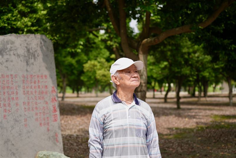 文總《匠人魂》第59集「種樹的詩人」，介紹鄉土文學作家吳晟。（圖／文化總會提供）