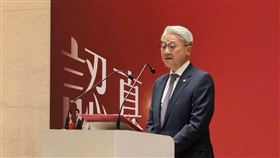 台新金董事長吳東亮樂見NVIDIA土地案完美結局，親替新光人壽發聲：新壽盡心盡力助輝達留台，盼社會給予肯定！他證實台新2、3年前已採購輝達晶片導入AI應用。同時，雙方壽險公司預計2026年1月1日如期合併，新壽8兆資產將成集團壯大資產管理中心的最強後盾！（圖／記者師瑞德攝影）