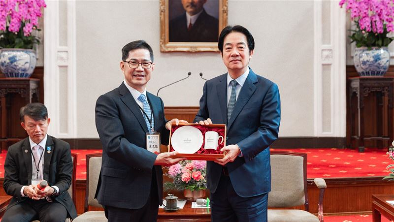 春節9天連假 賴清德:醫院診所開診加成