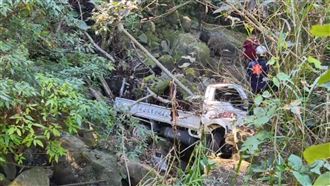 新／雙冬山區1車墜谷　驚見駕駛已成乾屍