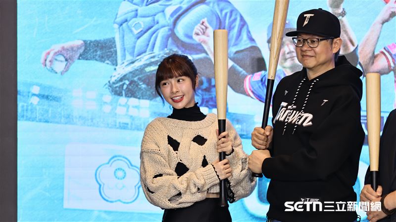 12強紀錄片《冠軍之路》記者會啟動儀式，峮峮透露接到CT AMAZE徵詢。（圖／記者劉彥池攝影）