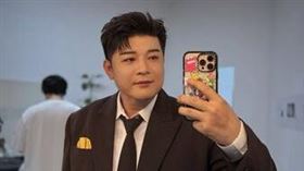 韓國天團Super Junior日前在台北大巨蛋完成演出後，40歲的成員神童近日因年齡與藝名引發網路討論。（圖／翻攝自IG @earlyboysd）