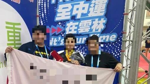 女大生夜衝武嶺墜溪亡 母認屍泣不成聲