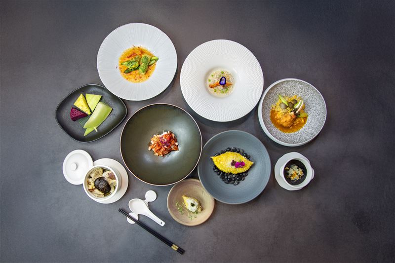 海峽會以「一蟹千味・旬蟹之饗」。（圖／品牌業者提供）