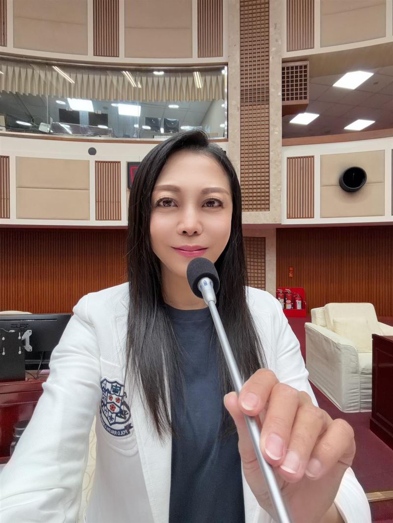 護理師爆離職潮，市議員闕枚莎提出盡速擬定「首都醫護職務繁重加給」制度。（圖／闕枚莎提供）