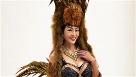 唐玲戰袍以原始部落女酋長為靈感。（圖／經紀人提供）