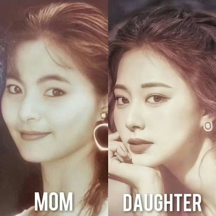 周子瑜媽媽年輕時的照片,側顏完全跟現在的子瑜一模一樣。(圖/翻攝自微博)