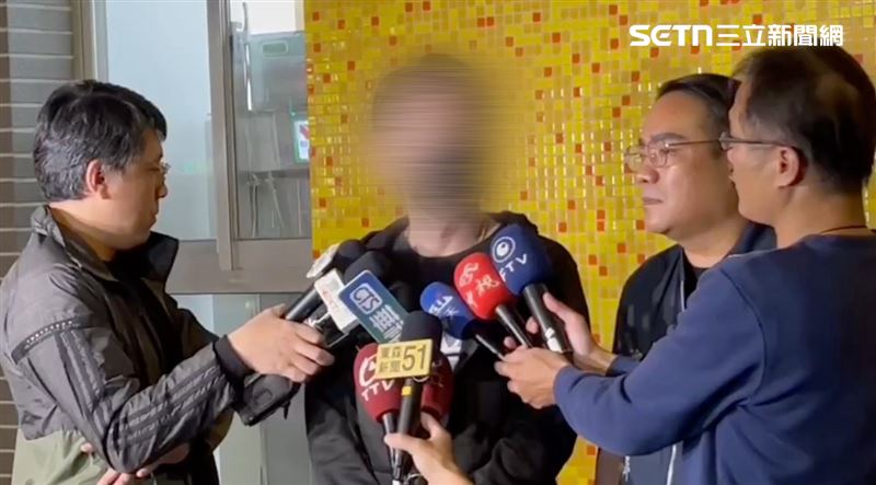 女學生父親晚間現身派出所，堅決提出傷害及妨害自由告訴。（圖／翻攝畫面）