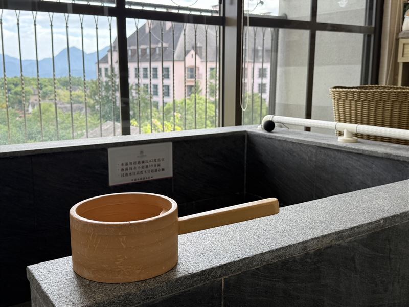 花蓮太平洋溫泉季結合「食、住、遊、購、行」五感體驗，讓旅客不只享受溫泉，還能體驗在地的特色美食與活動。（圖／記者鄭玉如攝影）