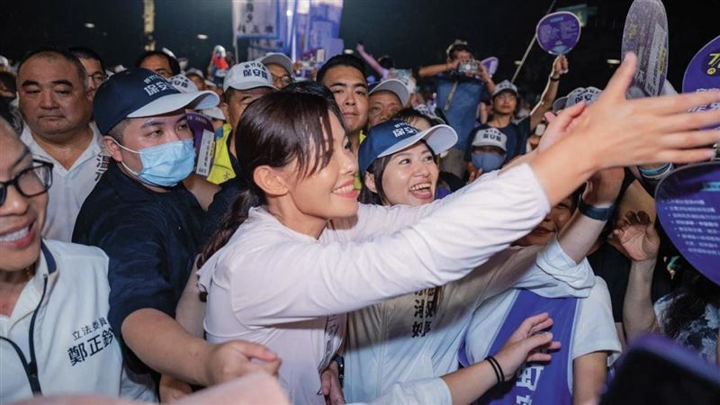 藍白深水區攤牌！藍營新竹讓高虹安藏心機