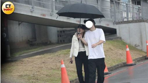 挺過低谷換賓士！直擊小優與新歡雨中交纏