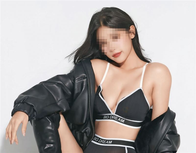 在IG有60萬人追蹤的運動網美，身材火辣、臉蛋甜美，受邀參加黃明志MV試鏡，卻頻被黃明志私約，且談論的都是與工作無關的話題。（翻攝自IG）