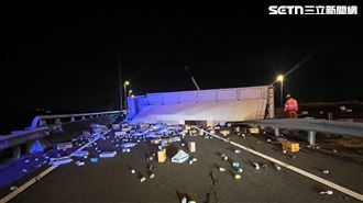 新／國3烏日段翻車！大貨車堵匝道慘況曝