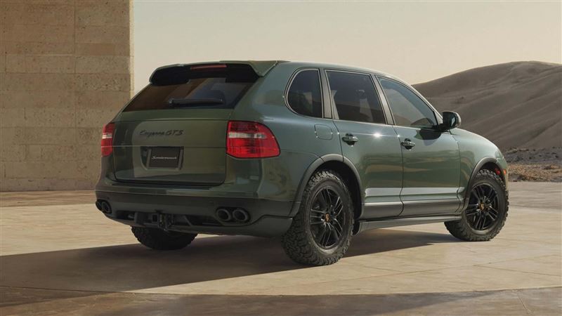 換上全地形越野胎。（圖／翻攝PORSCHE網站）