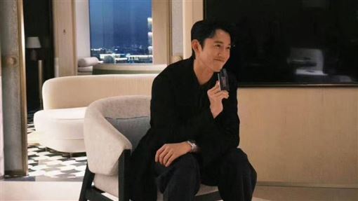 吳慷仁邁入43歲悄回台灣　慶生曬女友視角